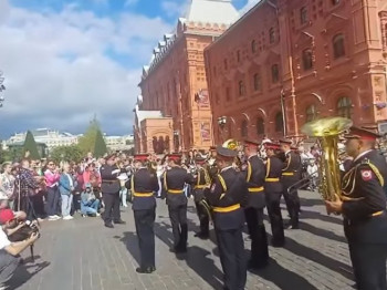Полицијски оркестар МУП-а Српске наступио на улицама Москве (ВИДЕО)