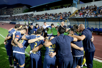 Требињски фудбал под свјетлима рефлектора: „Леотар“ и „Славија“ одиграли неријешено (ФОТО)