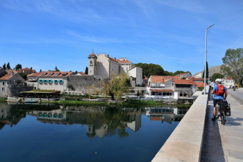 Максимална дневна температура око 31 степен