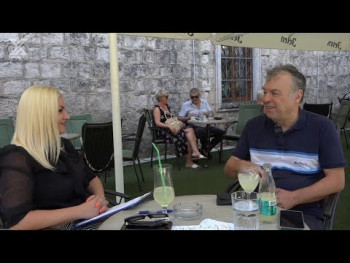 Razgovor sa dr Neletom Karajlićem: Od sarajevskog djetinjstva do legende Balkana