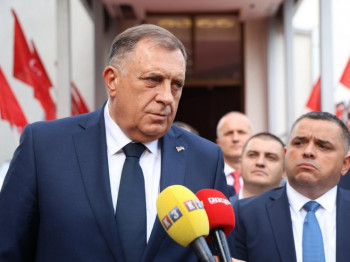 Додик: СНСД остаје компактна и јединствена политичка партија