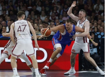 Jokićeva dominacija u Rigi; Košarkaši Srbije pobijedili Letoniju 