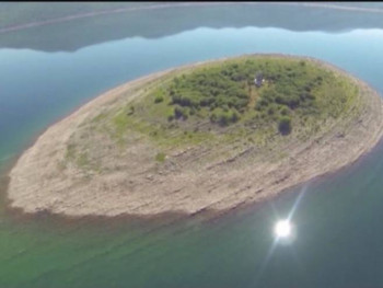 Билећко језеро, некрополе стећака и црква у Трновом долу - мамац за туристе