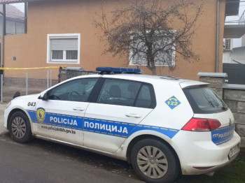 Брчко: Отац несретним случајем прегазио сина