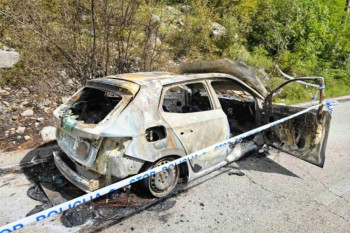 Tragedija u Mostaru: Preminuo taksista kome se zapalio auto tokom vožnje