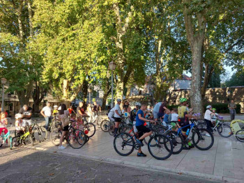 Дефиле бицикала у Требињу окупио и најмлађе и најстарије грађане