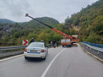 Obustava saobraćaja na dijelu magistralnog puta Dobrun-Vardište