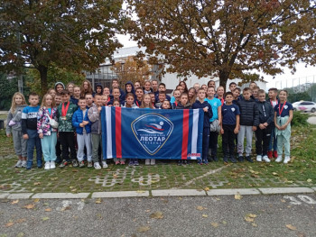 Plivački Klub Leotar pokorio Nikšić - 74 medalje i pehar za ekipnog pobjednika