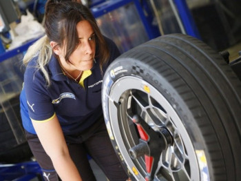 Од 1. новембра обавезна употреба зимске опреме - шта подразумијева и колике су казне за непоштовање прописа?