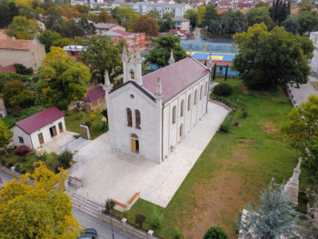 Nastavljena obnova Hrama Svetog Save u Bileći: Završeno oslikavanje oltarskog prostora