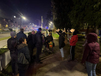 Погинуло 11 штићеника Дома пензионера у Тузли (ВИДЕО)