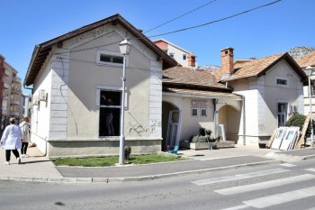 Trebinjku na pješačkom prelazu udarilo auto – Prevezena u bolnicu