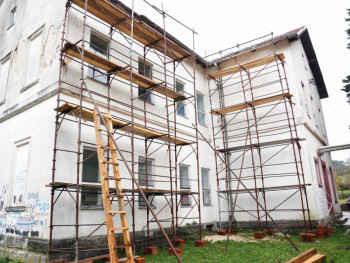 Почела реконструкција подручне школе у Ластви – Улагање 65.000 КМ у боље услове за ученике