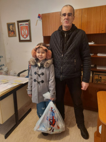 Podijeljeni paketići za djecu ratnih vojnih invalida