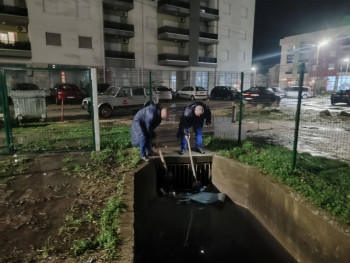 Nadležne službe otklanjaju probleme uzrokovane jakim padavinama