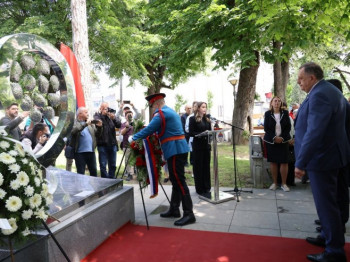 Dodik: Dvanaest banjalučkih zvjezdica ostaje vječna opomena koliko su sloboda, život i Srpska skupo plaćeni
