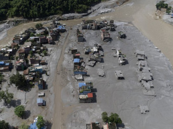 Crni bilans u Nepalu sve veći: Poginulo 469 osoba, više od 1.400 se vodi kao nestalo (VIDEO)