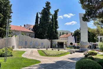 Povodom smrti generala Ratka Mladića: U Spomen-sobi otvorena Knjiga žalosti