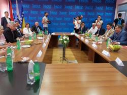 Мостар: Почео састанак Додика и Човића