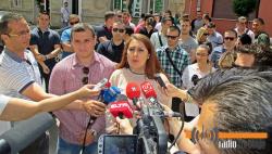 Млади СНСД-а градоначелника учили химну, Вучуревић: Пљачка и криминал су њихова химна