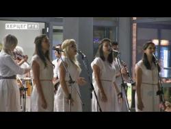 Трг пјесника: Вече поезије и музике (ВИДЕО)