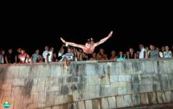 Вечерас традиционални скокови са Каменог моста