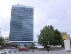 Више од половине буџета БиХ одлази на плате