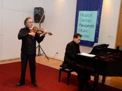 U Mostaru nastupio proslavljeni violinista Jovan Kolundžija