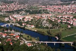 Auto-putem kroz Sta­ru Her­ce­go­vi­nu najbrže do Ja­dran­skog mo­ra