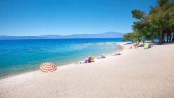 Црногорци предлажу забрану наплаћивања уласка на плажу